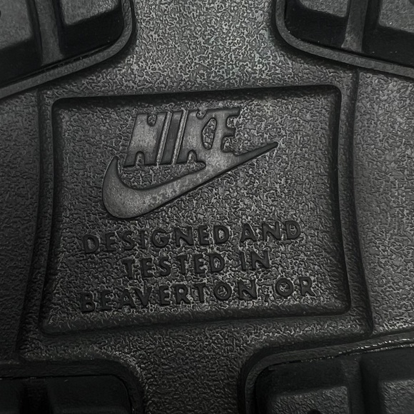 Nike Sportswear women's Golanka boots black with faux fur lining  size 8 - Picture 12 of 13